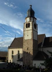 L’église est classée monument historique. Le bas du clocher date du XI° siècle, la partie supérieure et l’église actuelle sont de 1749. Le baldaquin du maître-autel provient de l’abbaye d